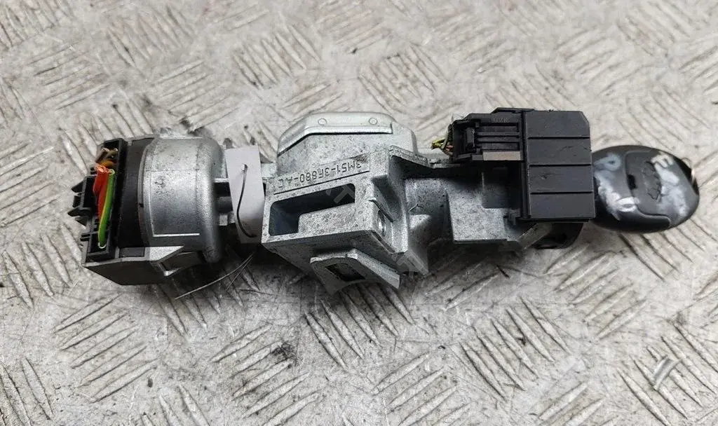 Замок зажигания 3M513F880AC