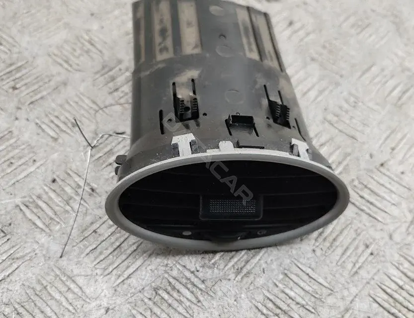 Дефлектор обдува салона 4M51A014L21AD