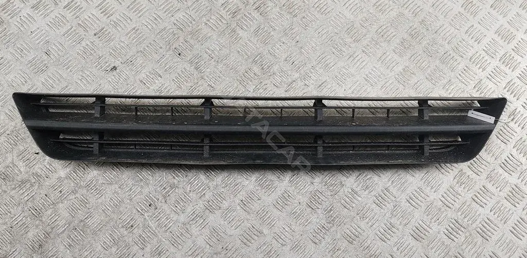 Решетка бампера / заглушка 2M51A018A58ADW