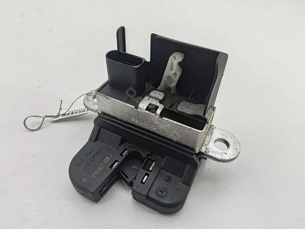 Замок крышки багажника 1T0827505J