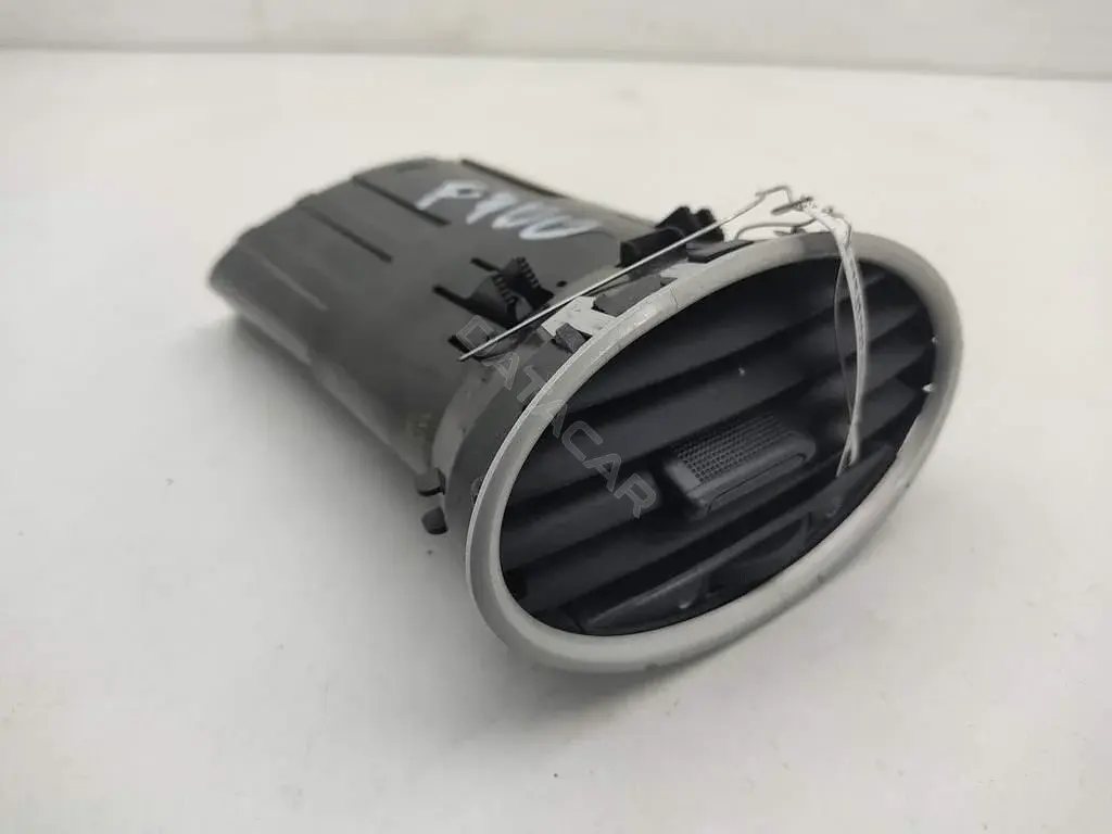 Дефлектор обдува салона 4M51A014L21AD