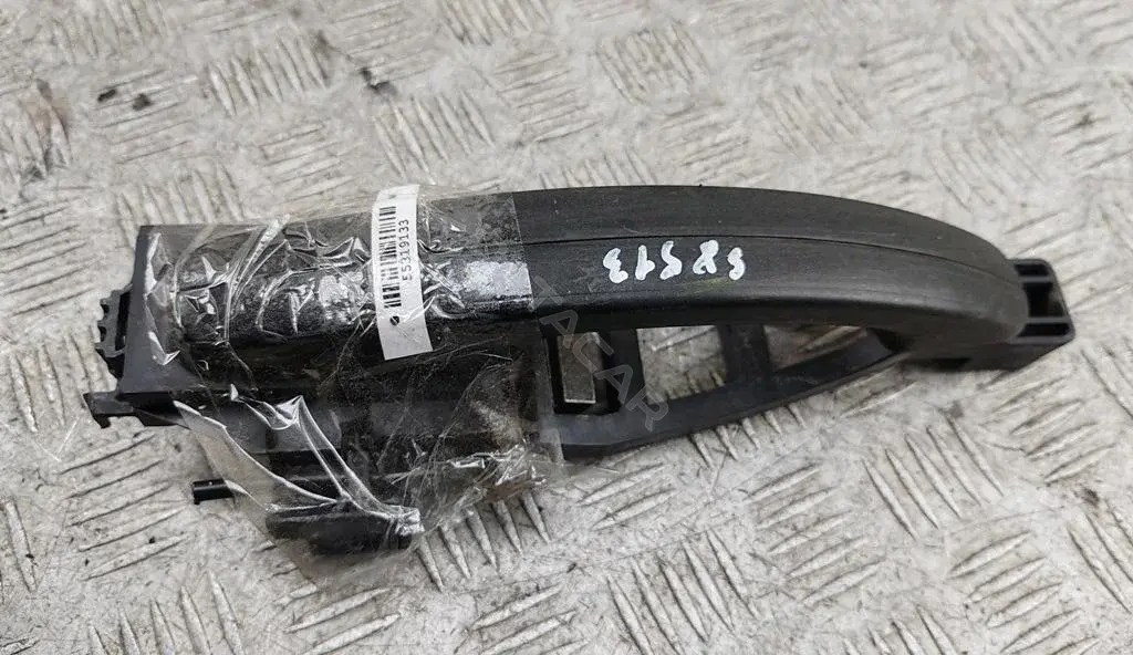 Ручка двери 3M51R224A37