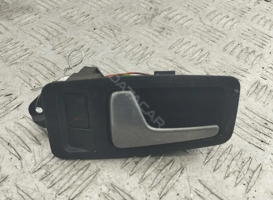 Ручка двери 4D0837019C