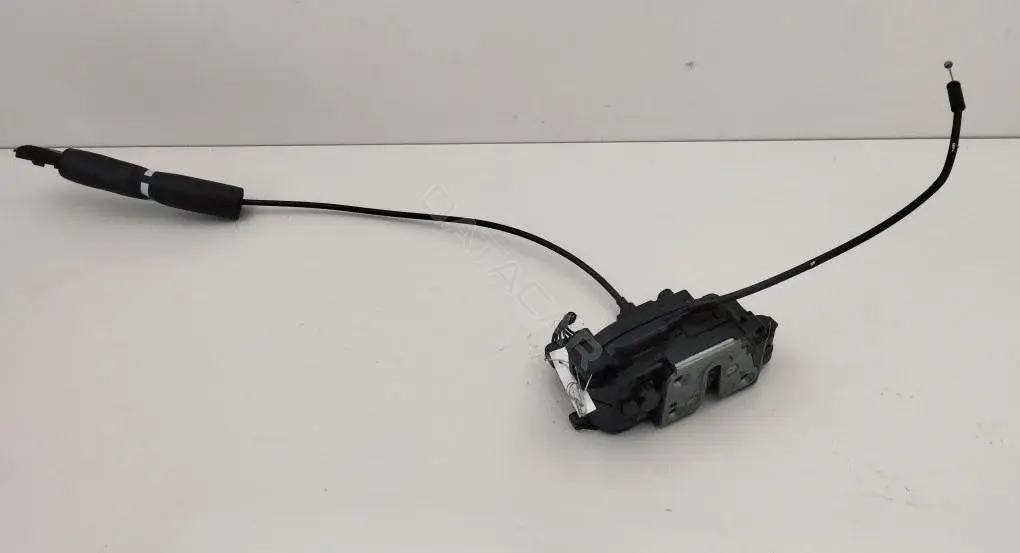 Замок двери 825030002R