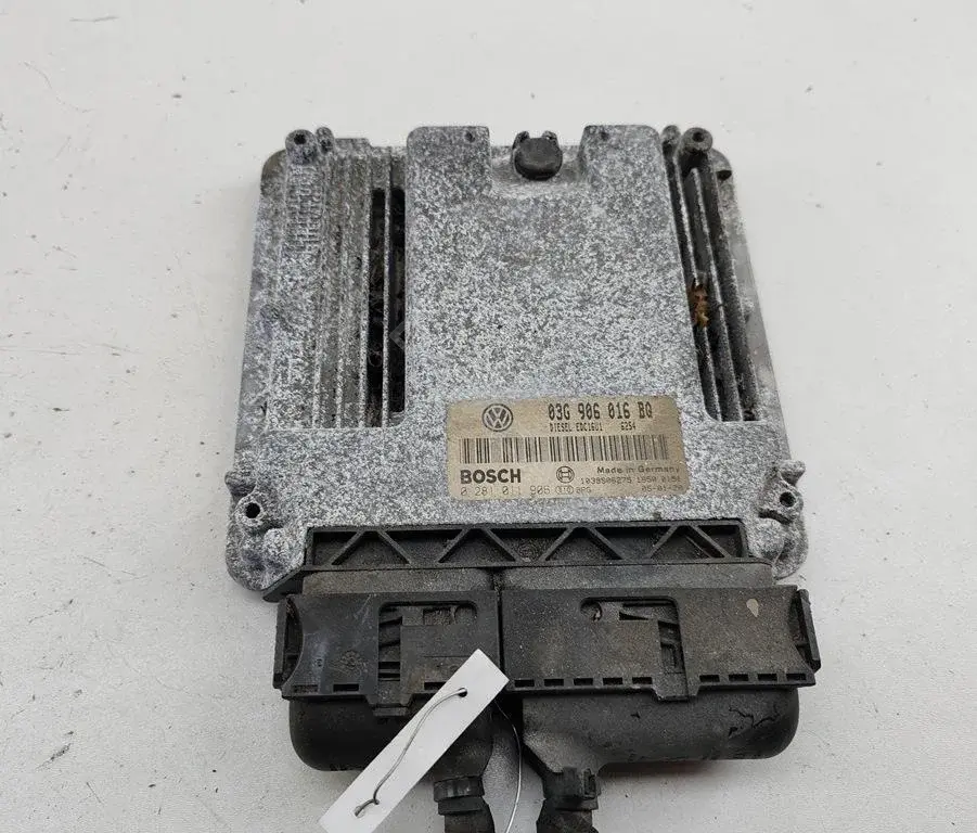 Блок управления двигателем 03G906016BQ