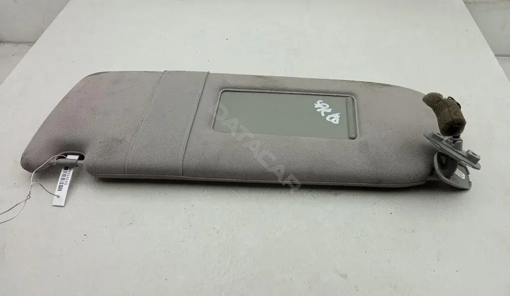 Козырек солнцезащитный 4D0857551