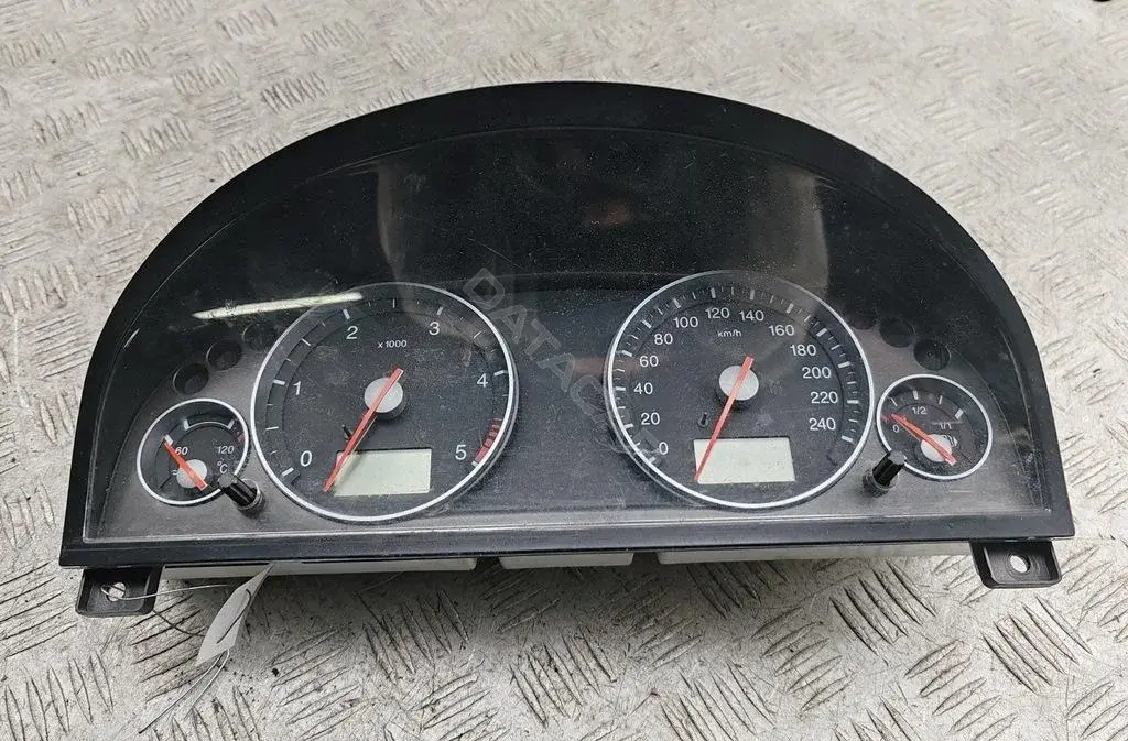 Панель приборов 3S7F10841