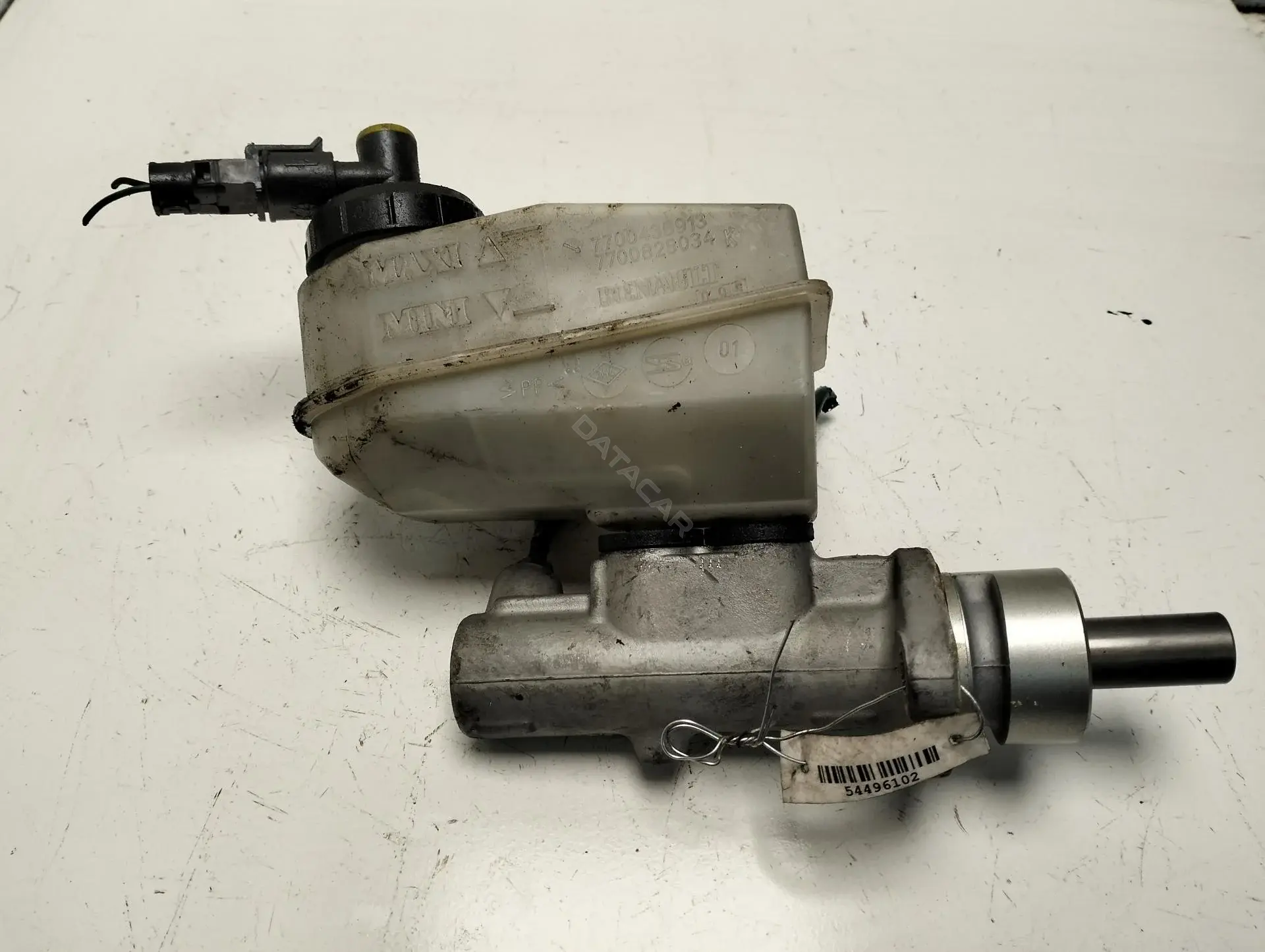 Главный тормозной цилиндр 7700828034