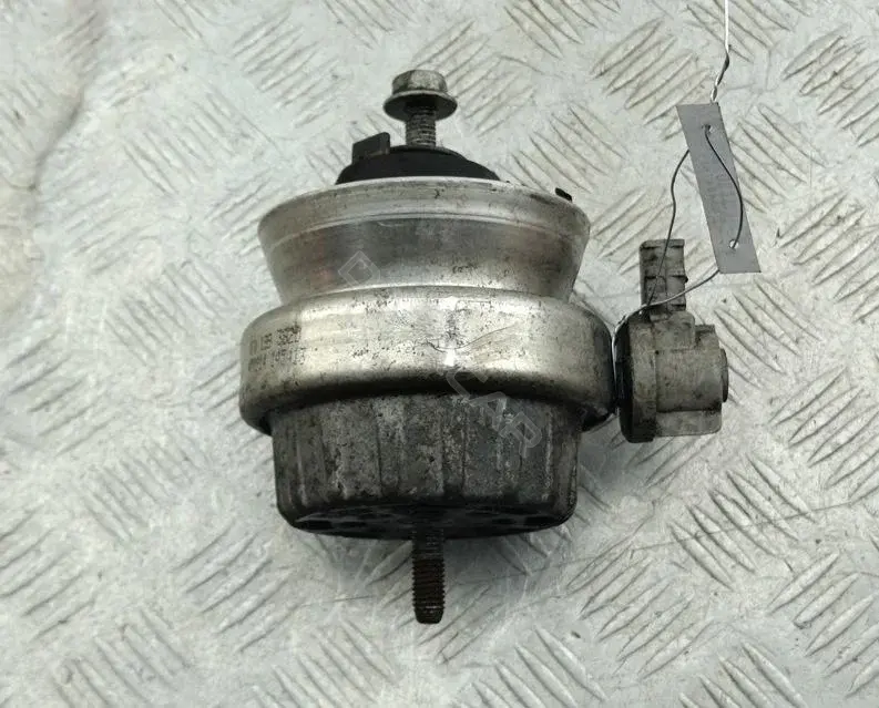 Подушка двигателя (Опора) 4F0199382D