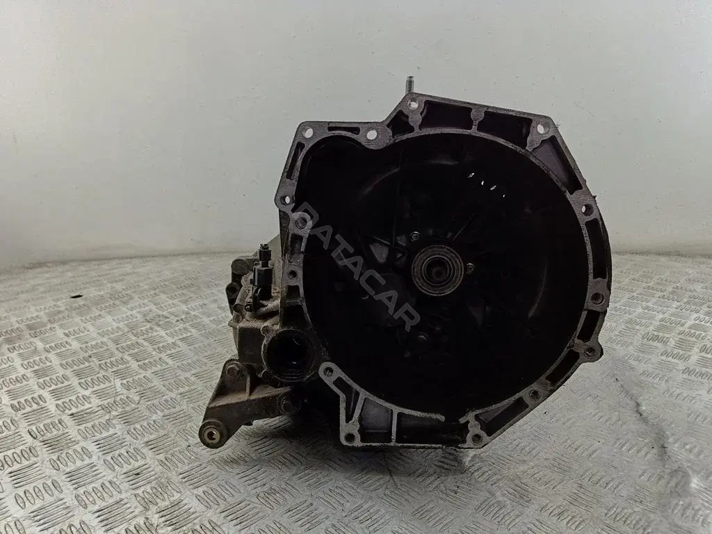 Механическая коробка передач (МКПП) XS4R7002BE