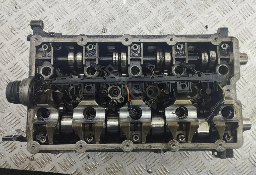 Головка блока цилиндров 03G103373A