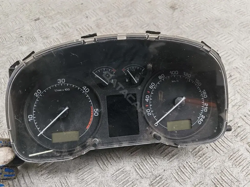 Панель приборов 1U0920841J