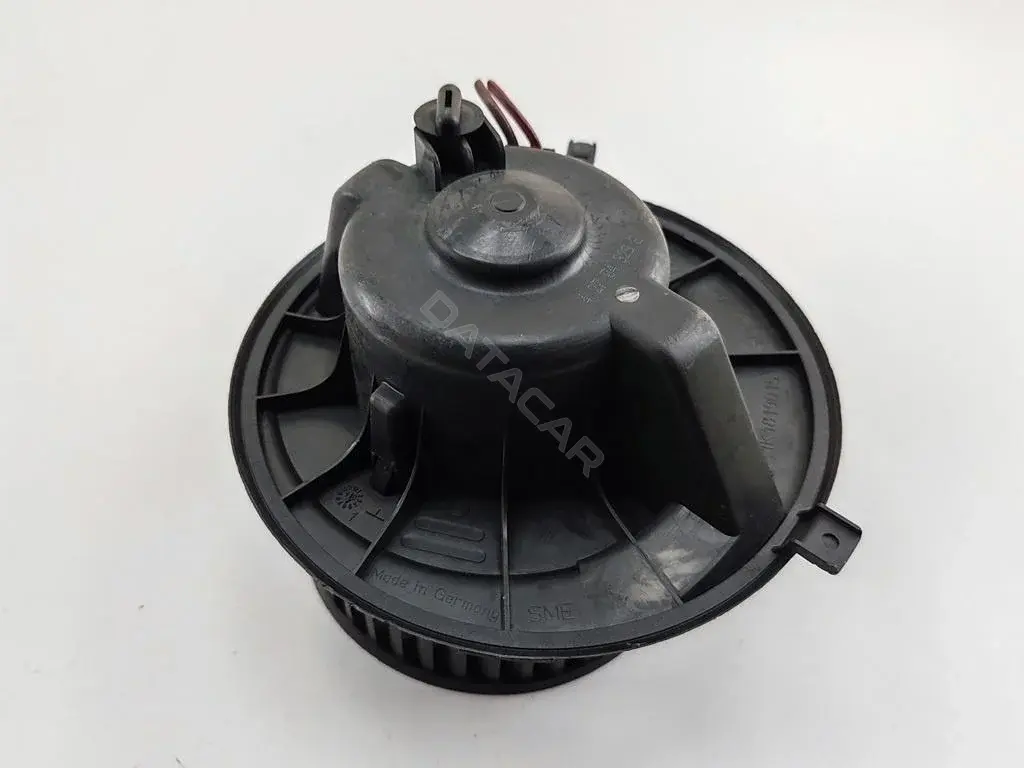Моторчик печки 1K1819015