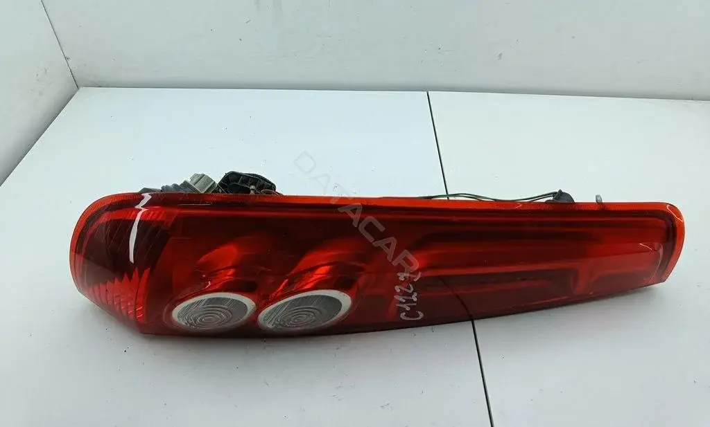 Задние фонари 6S6113405B