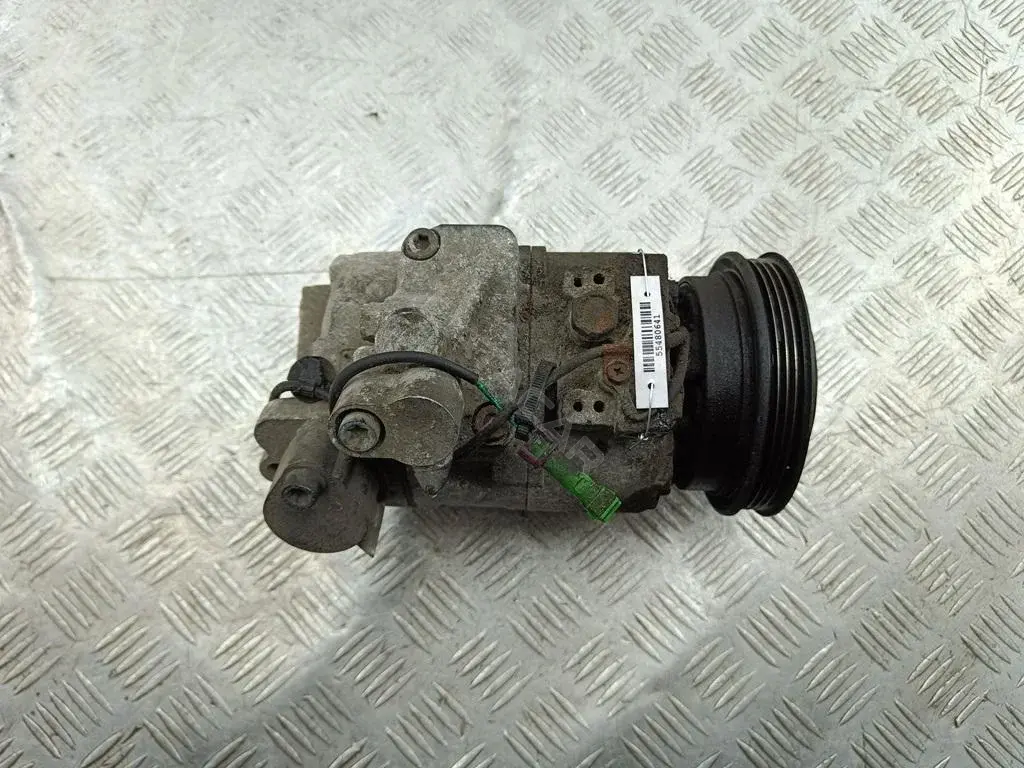 Компрессор кондиционера 8D0260808