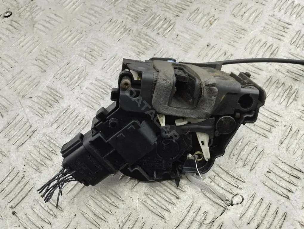 Замок двери 6M2AR21813EC