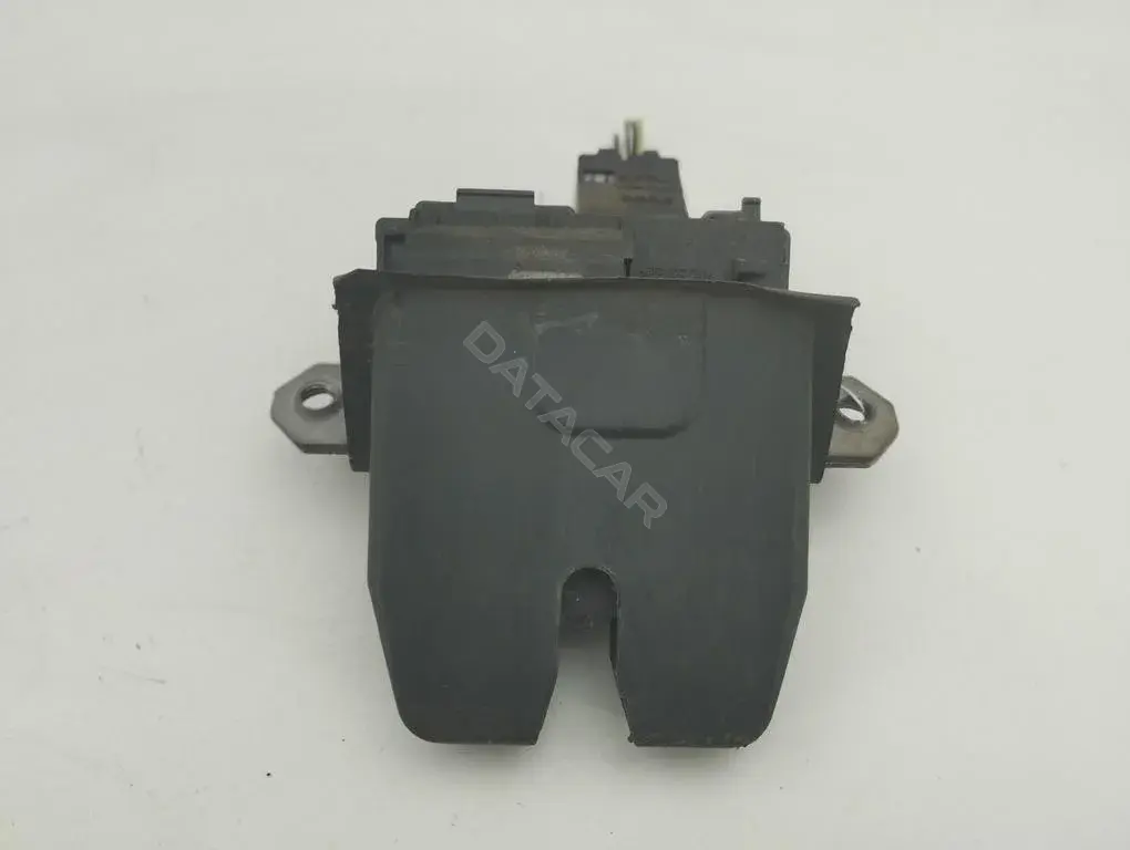 Замок крышки багажника 8M51R442A66AC
