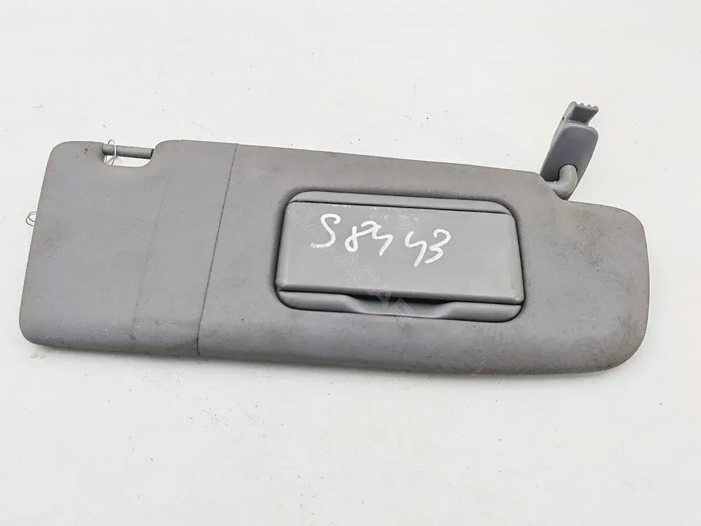 Козырек солнцезащитный 3B0857552