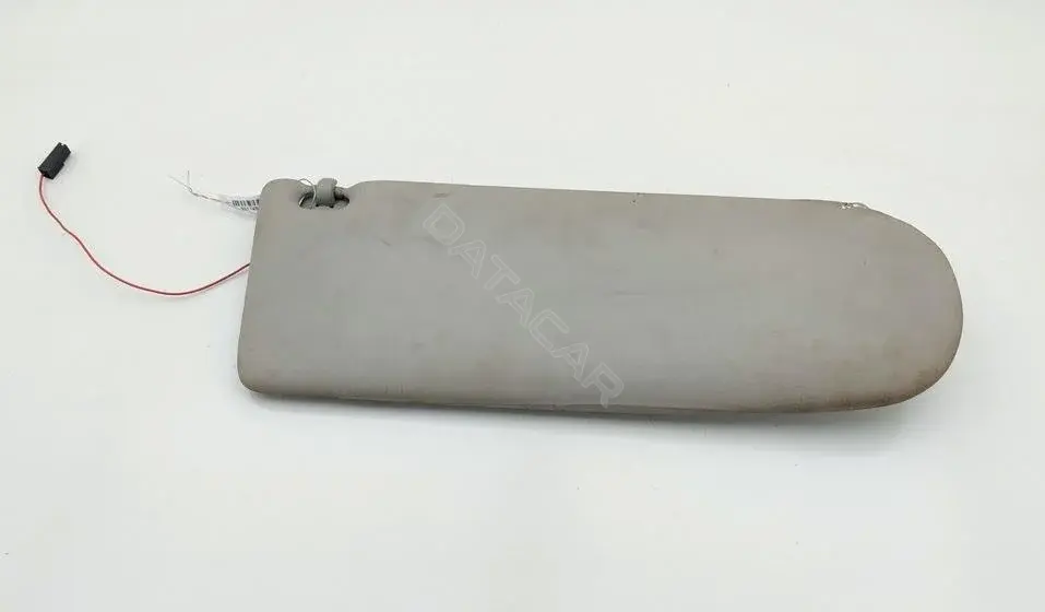 Козырек солнцезащитный 4D0857551