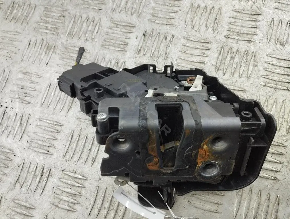 Замок двери 3M5AR21812AK