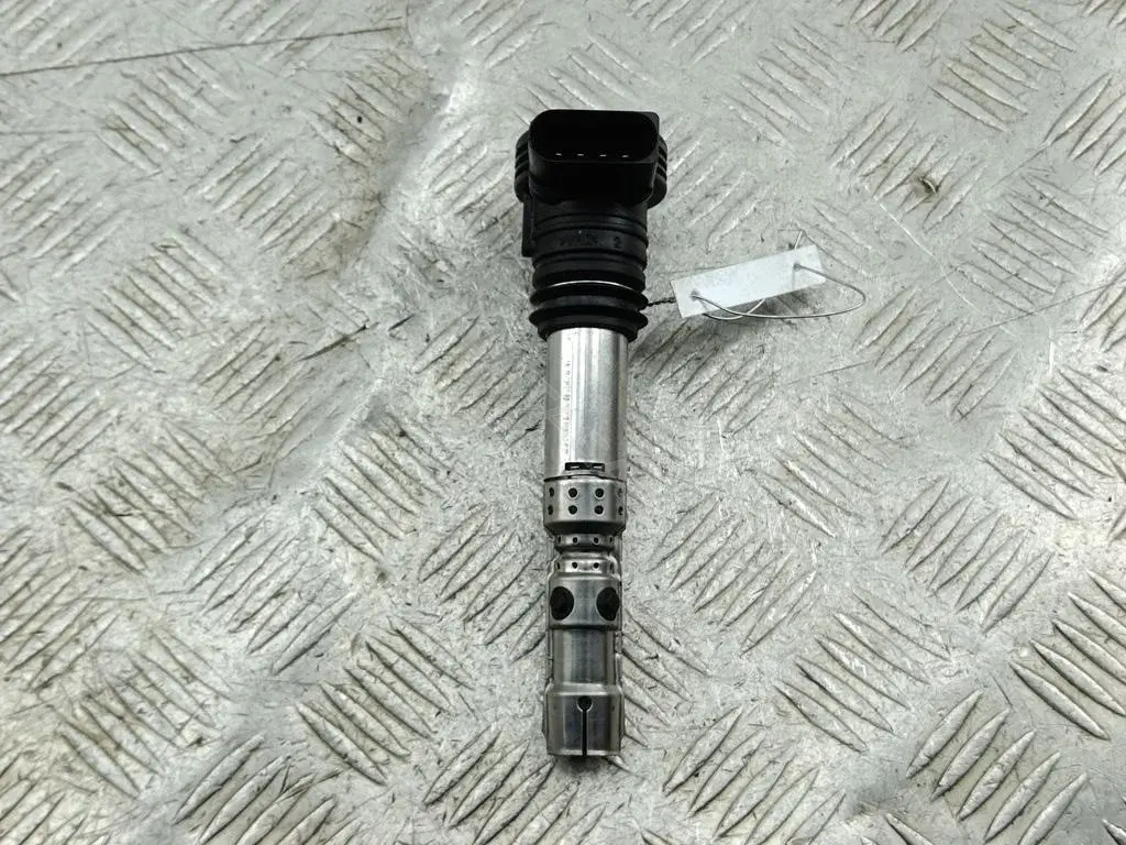 Катушка зажигания 06A905115D