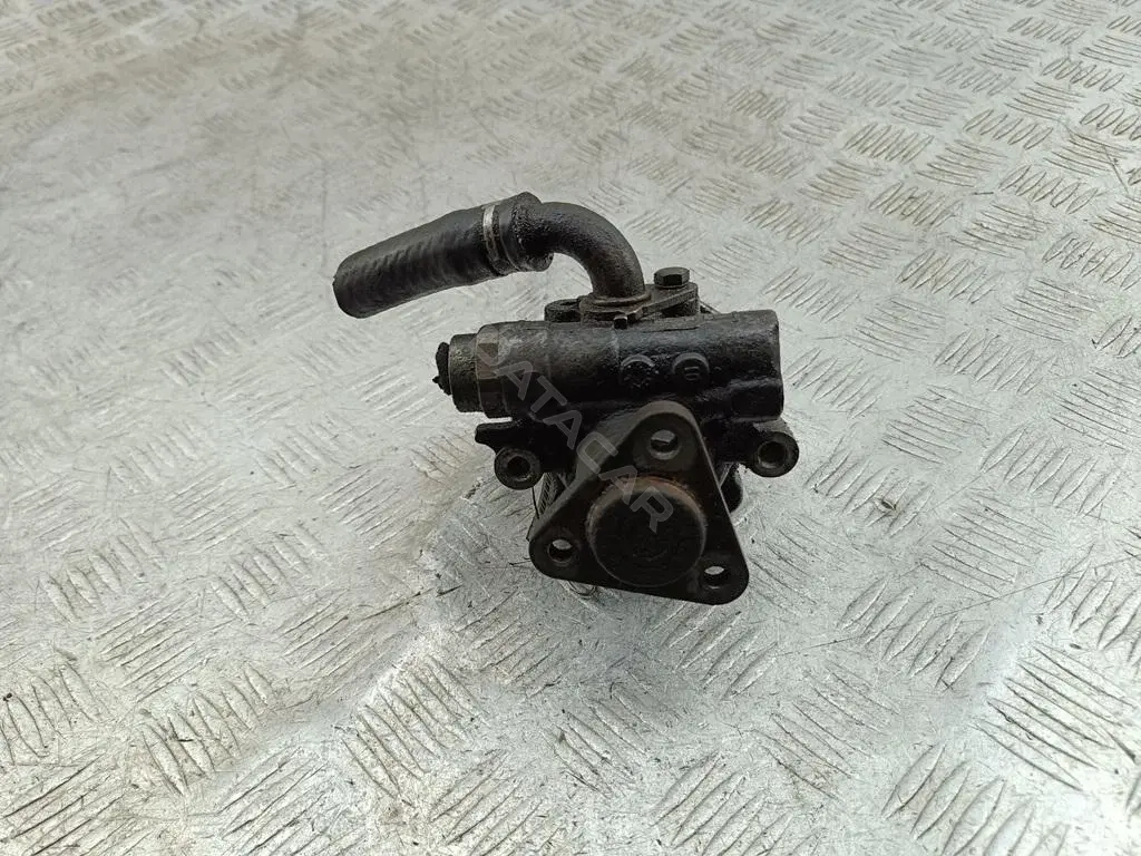 Насос гидроусилителя руля 8D0145177Q