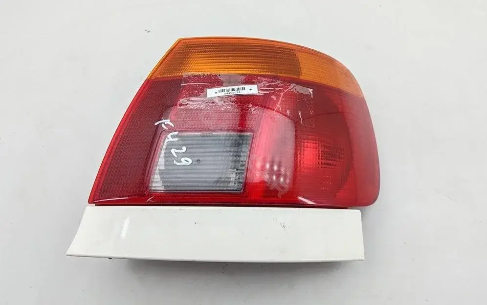 Задние фонари 8D0945096