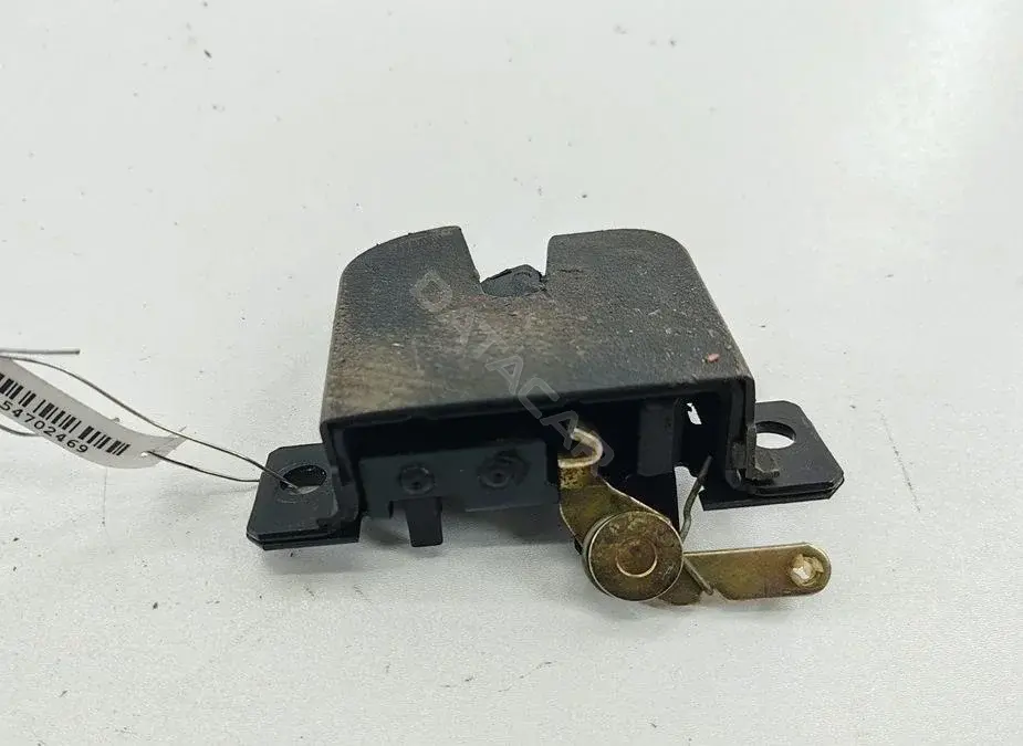 Замок крышки багажника 3B9827505B