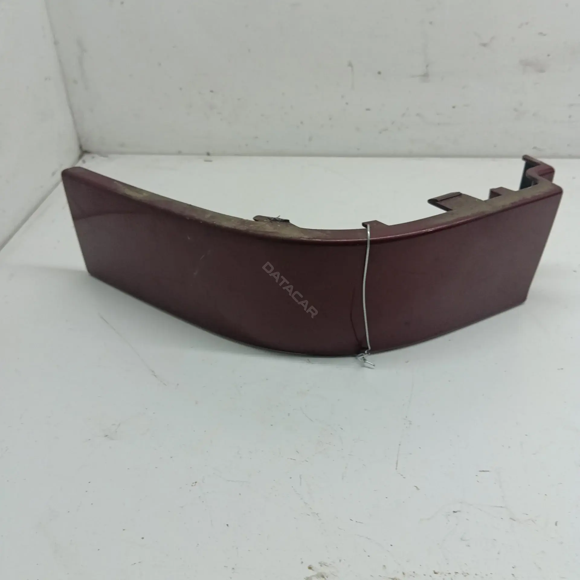 Ус под фонарь 7M5807871A