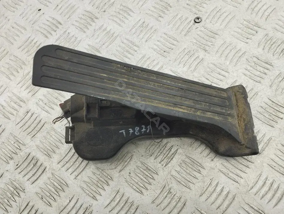 Педаль газа 1K1721503L