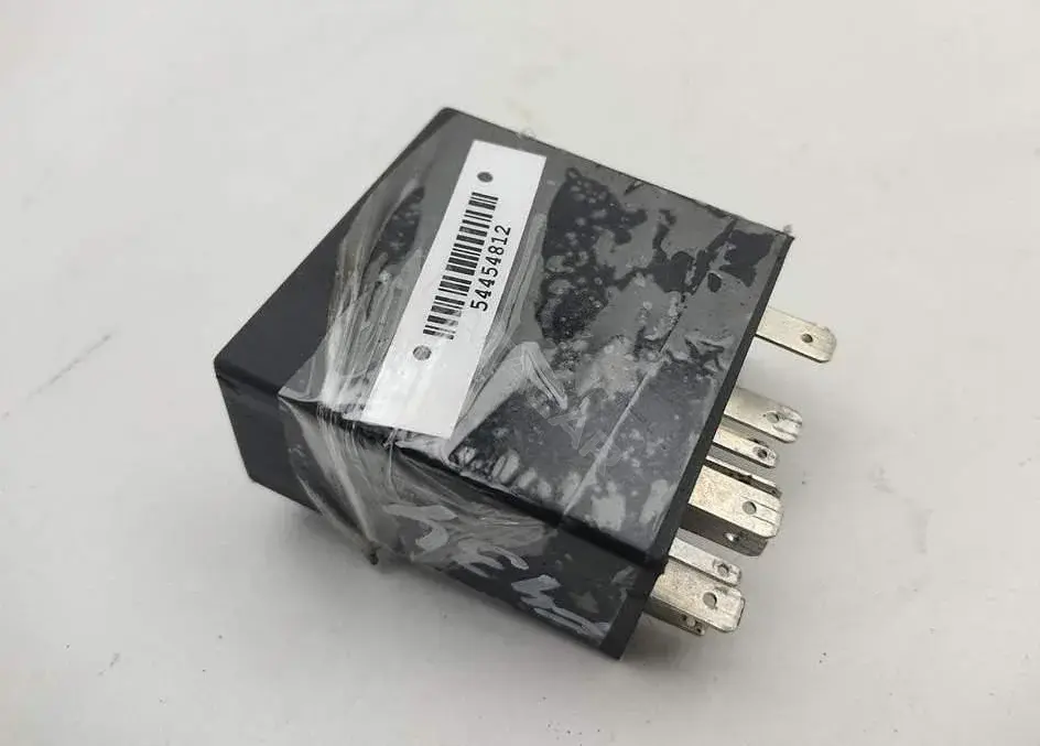 Реле стеклоочистителя 4B0955531A