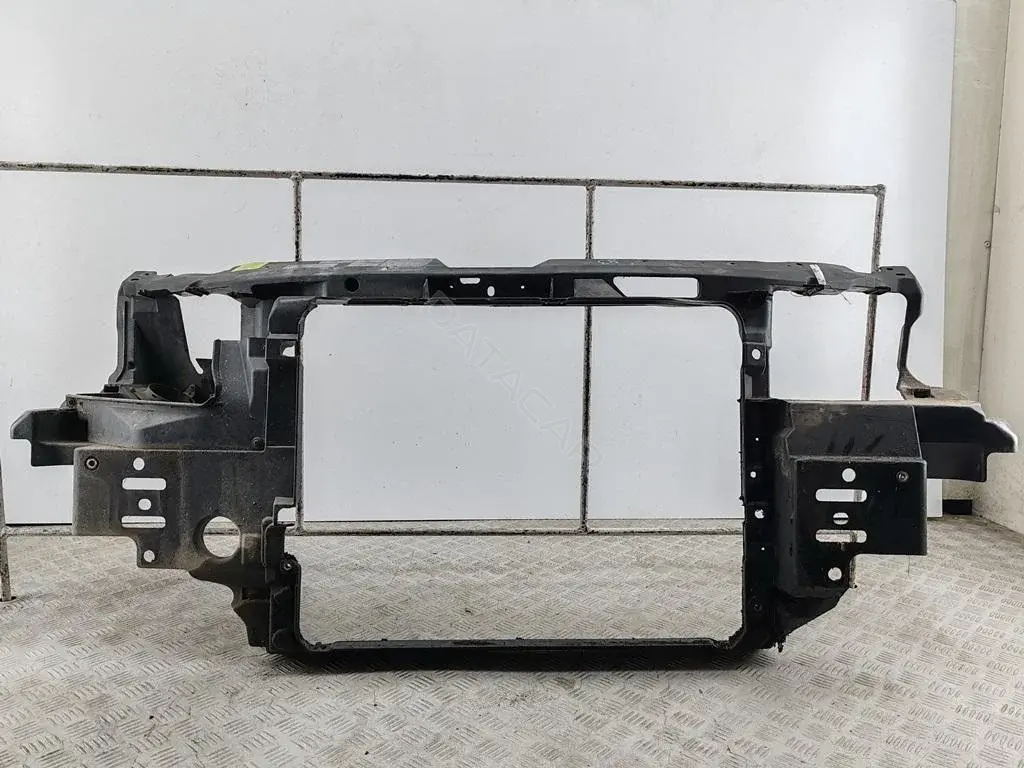 Накладка панели крепления облицовки (телевизора) 7M3805590R, YM215B108