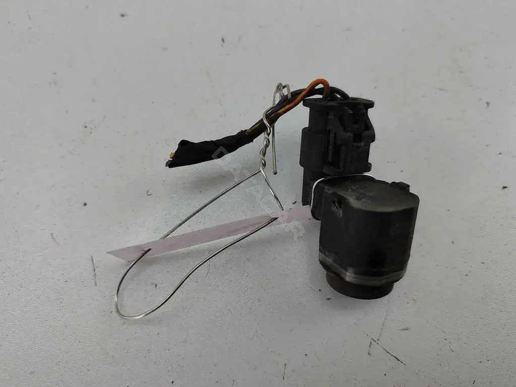 Датчик парктроника AH4215K859AA