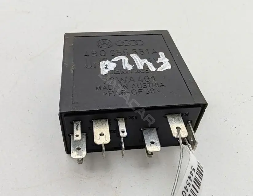Реле стеклоочистителя 4B0955531A