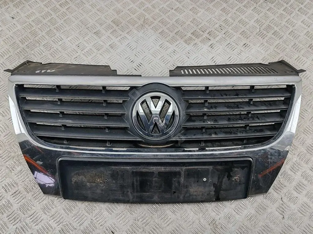 Решетка радиатора 3C0853651