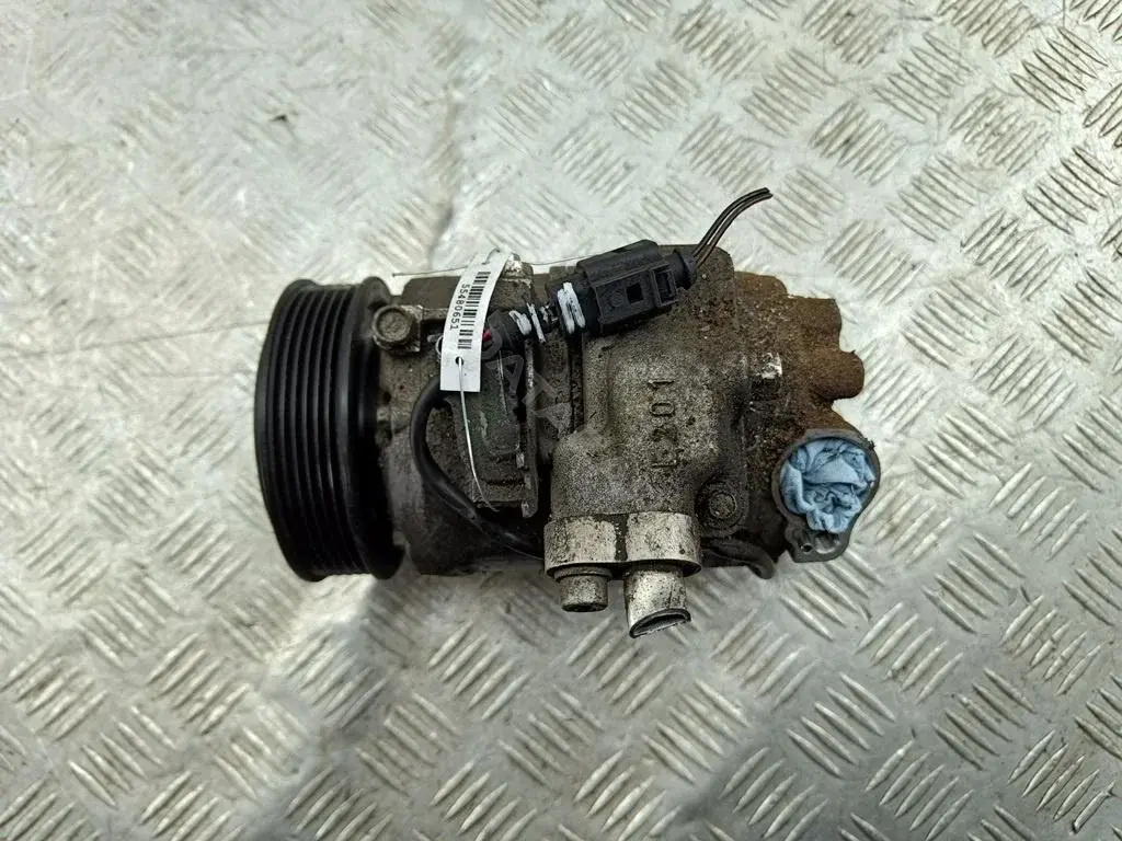 Компрессор кондиционера 6Q0820808G