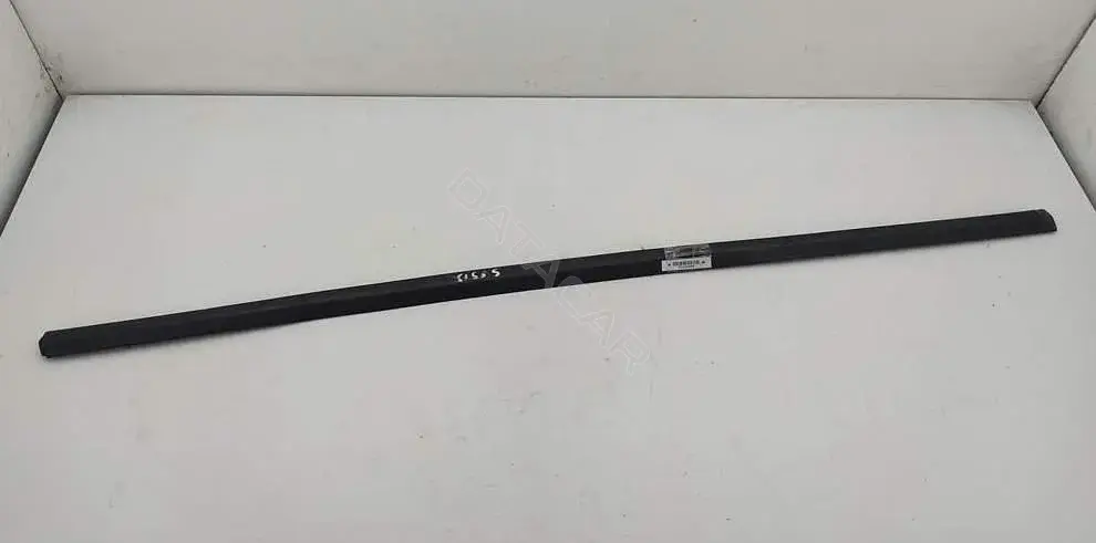 Молдинг стекла 4M51B20562
