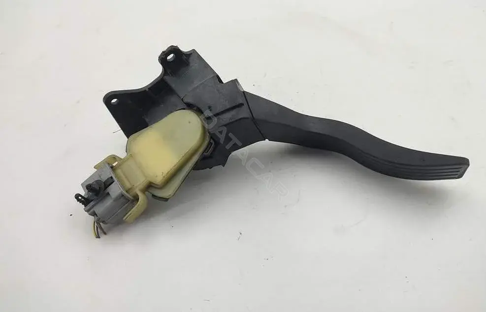 Педаль газа 2T149F836EB