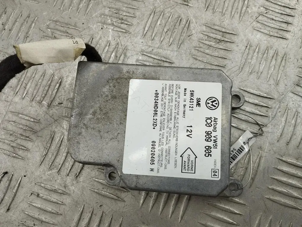 Блок управления подушками безопасности 1C0909605