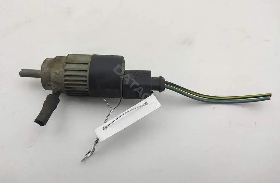 Насос омывателя 6M2113K082AB