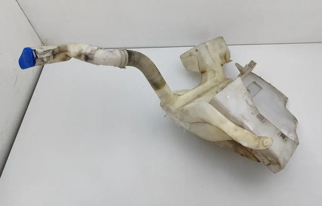 Бачок омывателя 6M2117B613AJ