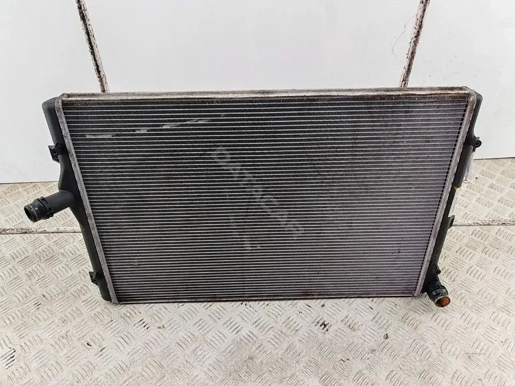 Радиатор охлаждения 3C0121253AL