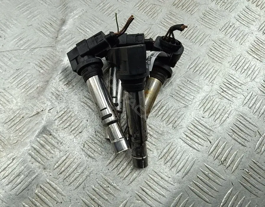 Катушка зажигания 036905715E