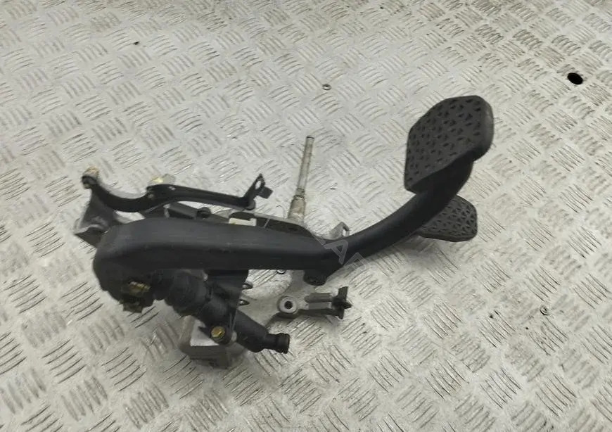 Скоба суппорта 1162638