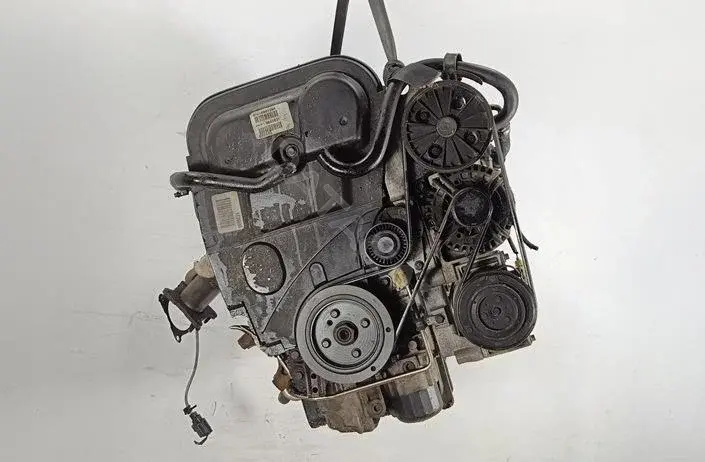 Двигатель в сборе B5244S2