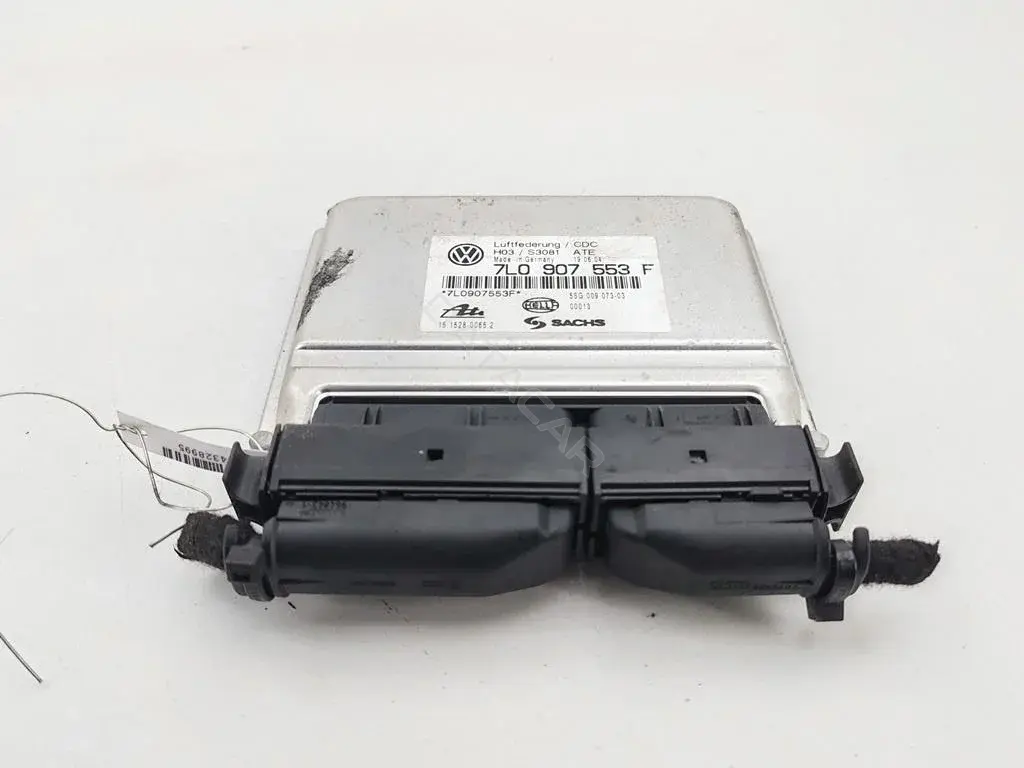 Блок управления пневмоподвеской 7L0907553F