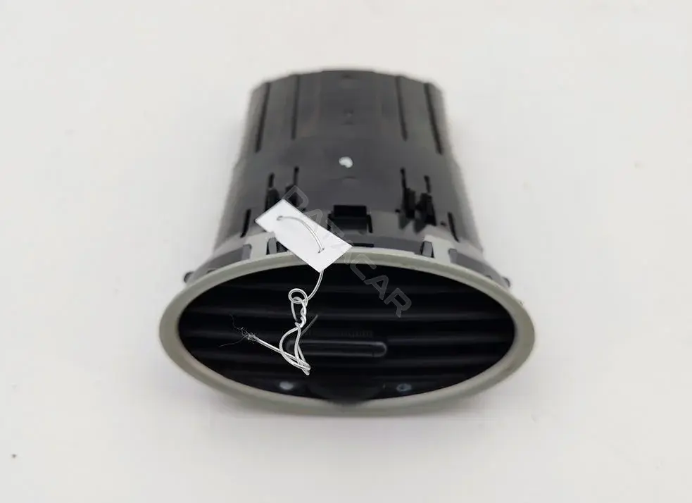 Дефлектор обдува салона 4M51A014L21AD