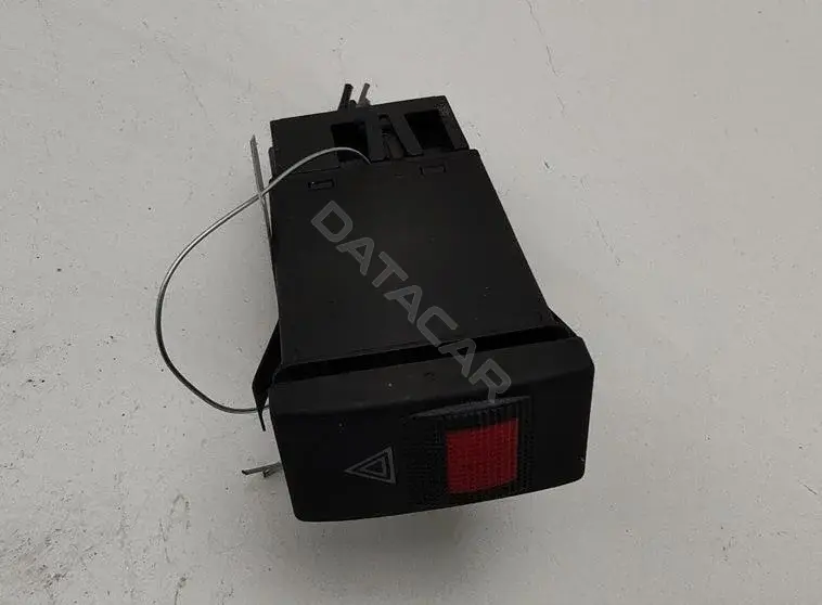 Кнопка аварийки 8D0941509D