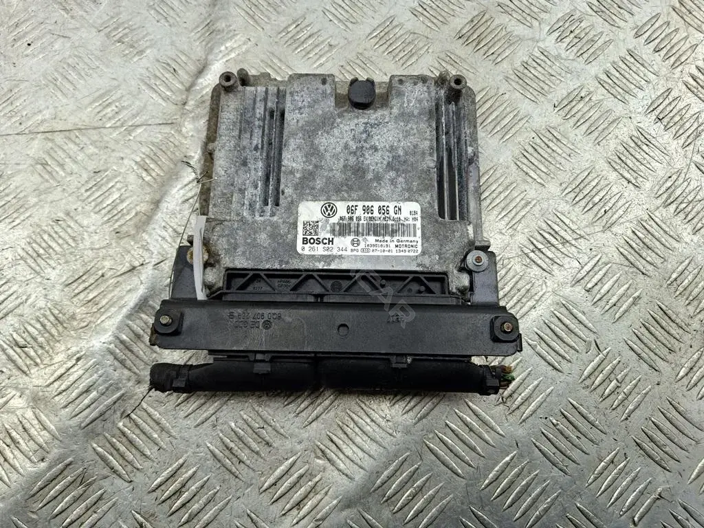 Блок управления двигателем 0261S02344, 06F906056GN