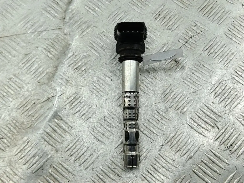 Катушка зажигания 06F905115F